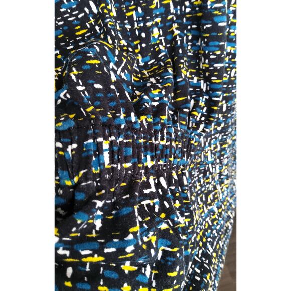 J. Jill Wearever Collection V-neck top in 2X  black blue pattern 3/4 sleeve - Picture 4 of 7